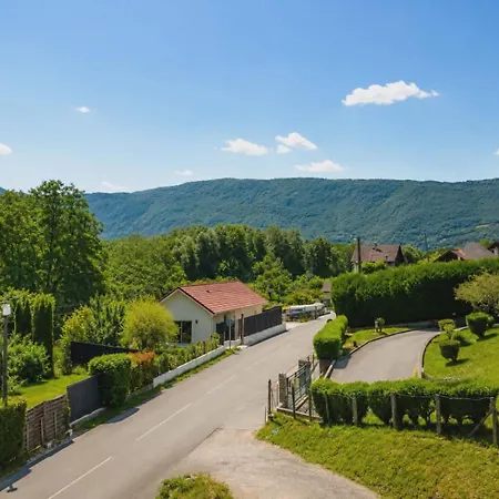 La Diligence Bed and breakfast Lepin-le-Lac