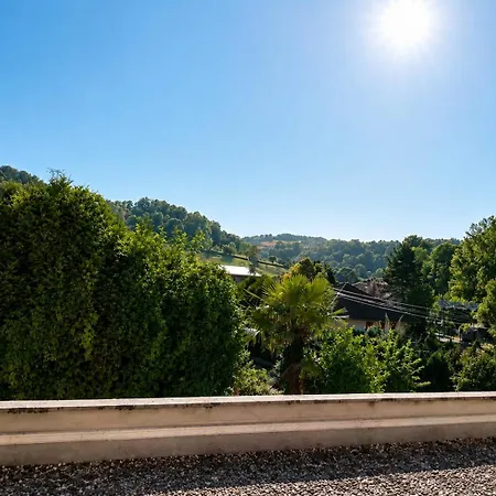 La Diligence Bed and breakfast Lepin-le-Lac